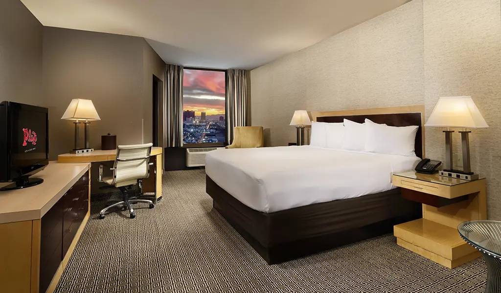 Luxe Two Queens Room